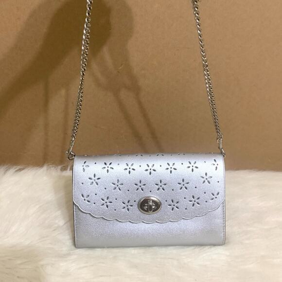 COACH Silver Laser Perforated Leather Turnlock Chain Strap Clutch XBody F58072 - Picture 8 of 16